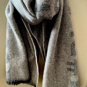 V. FRAAS cashmere scarf - natural